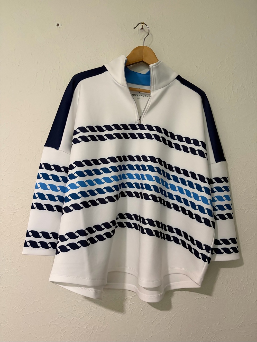 Tuckernuck Sport White and Blue Tricolor Stripe Hudson Quater Zip Size M/L